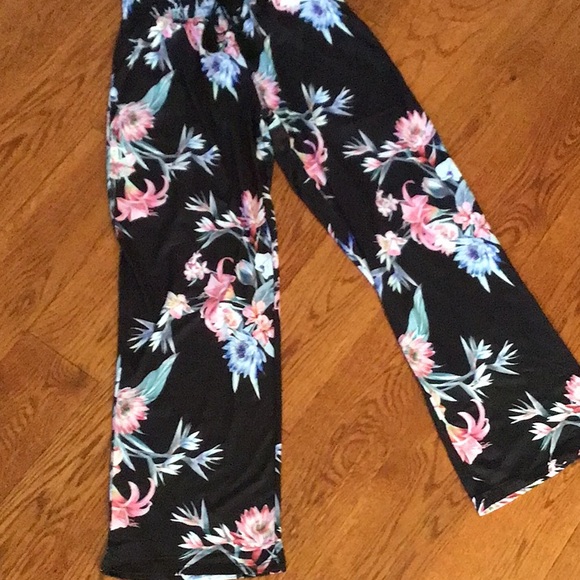 Women Flora Nikrooz 2PC Pajama Lounge Short Sleeve Cropped Pants Set Size S - Picture 10 of 11